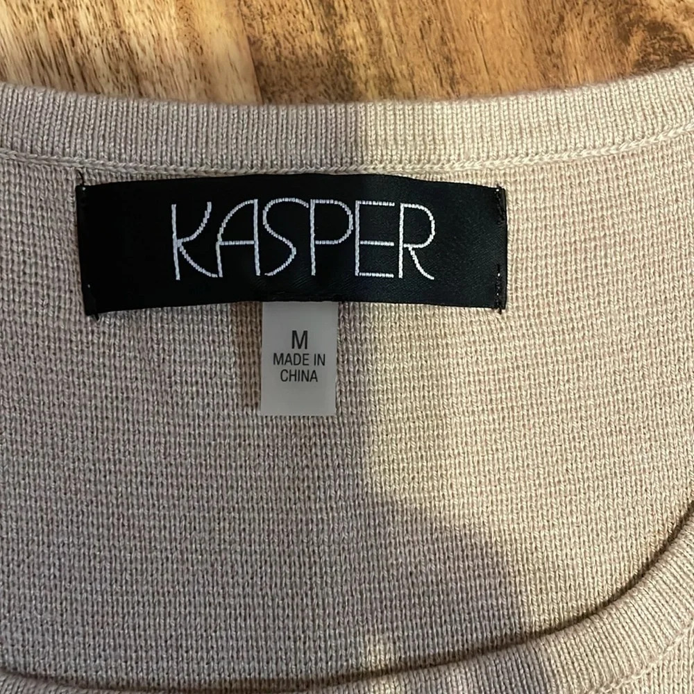 Kasper women’s sweater tank medium top knit tan beige neutral solid sleeveless - Picture 4 of 7
